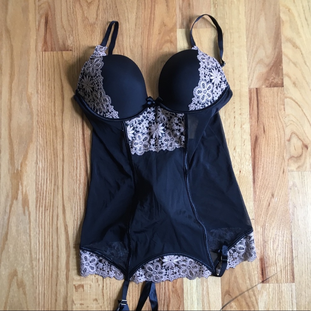 Victoria’s Secret 36D Lingerie
